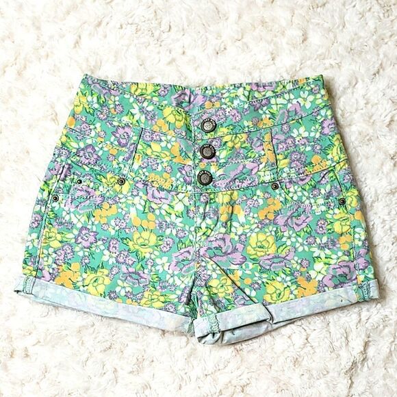 1st Kiss High waisted Floral Denim Spring Shorts - Picture 2 of 8